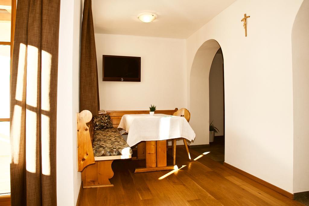 Putzerhof Aparthotel Funes  Exterior foto